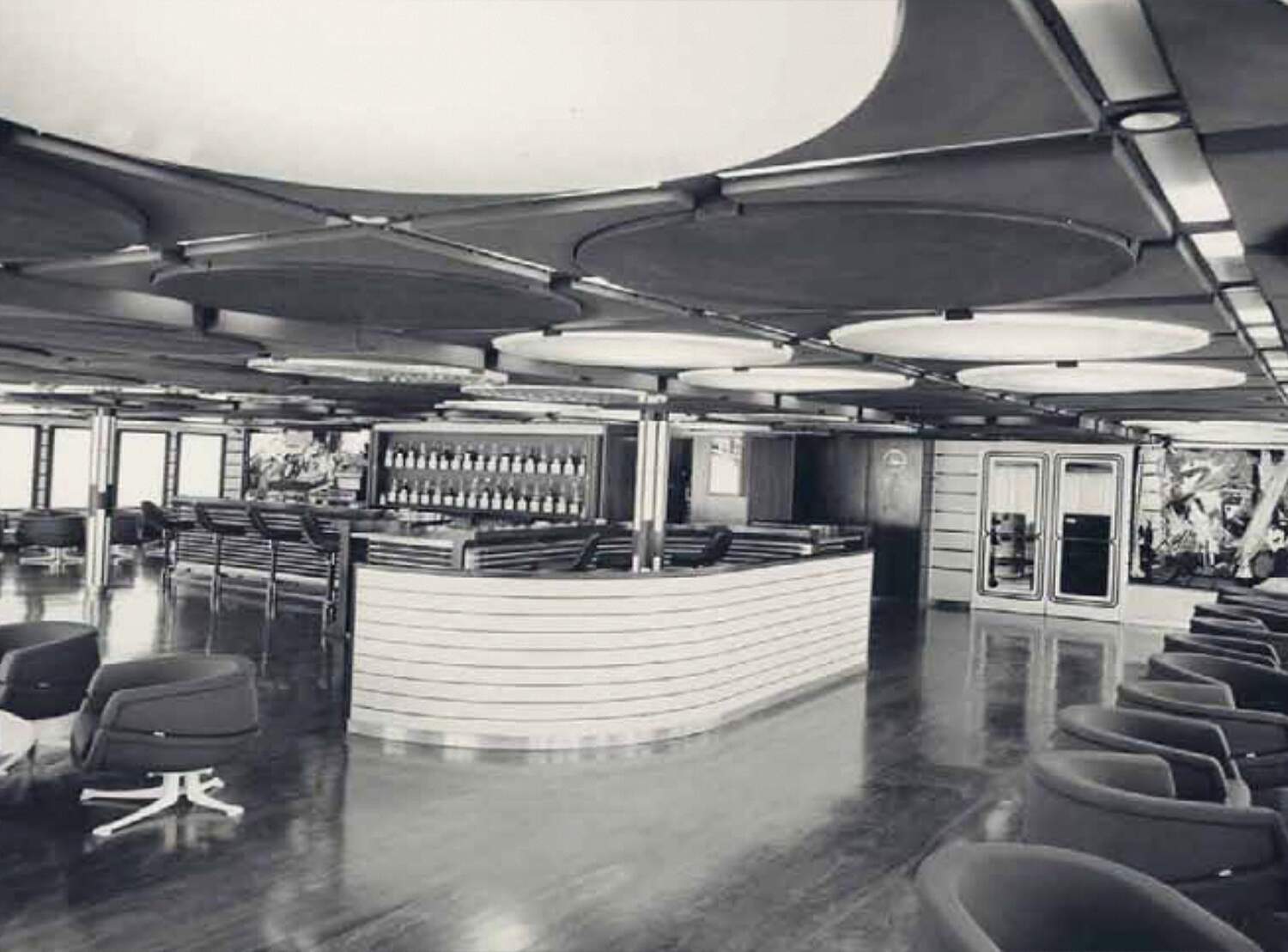 custom interiors storia